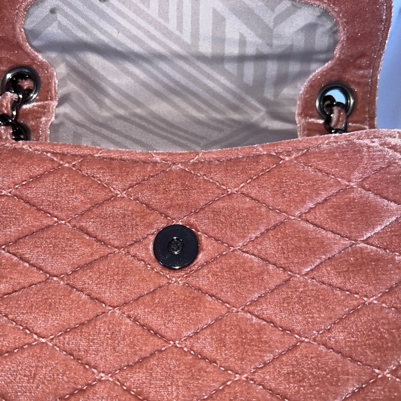 Rebecca Minkoff Quilted Blush Velvet Purse Chain Link Strap - Picture 7 of 7